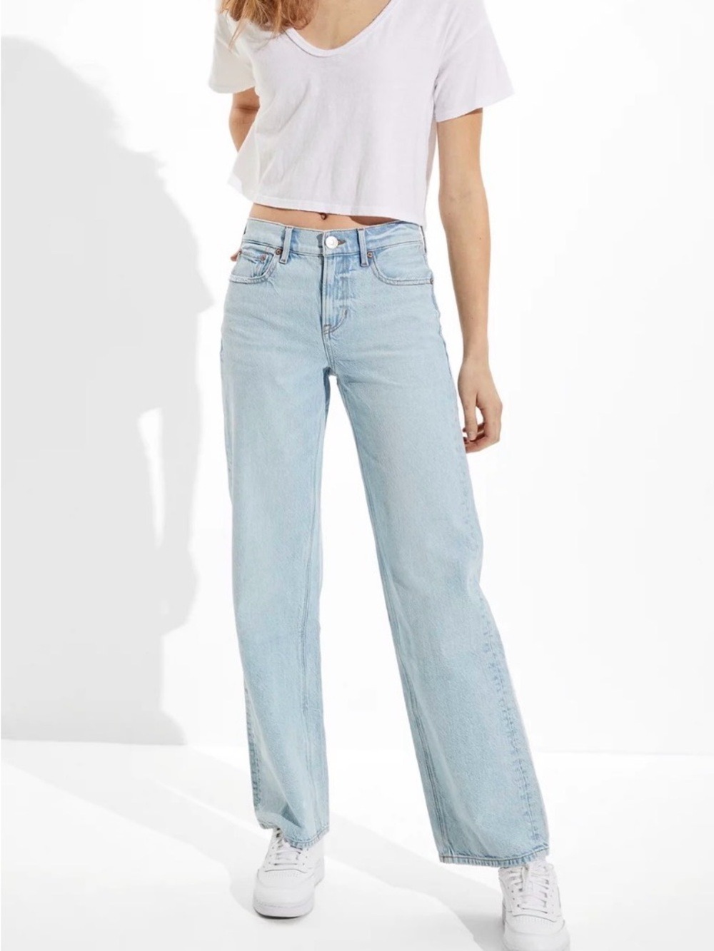 American Eagle 90's Wide Leg Jeans in Ice Blue